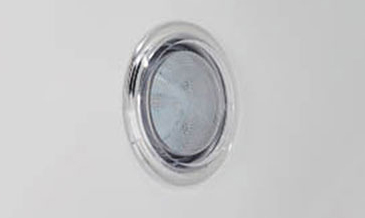  Цветный свет на дне бассейна 